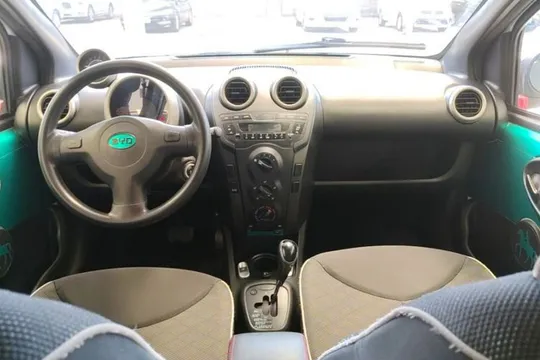 BYD F0