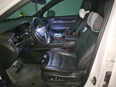 Cadillac XT6