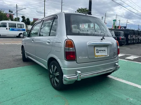 Daihatsu Mira Gino