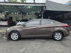 Hyundai Elantra (Avante)