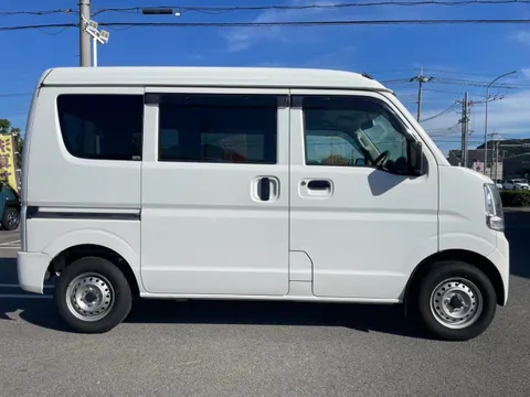 Nissan Clipper