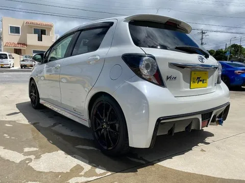 Toyota Yaris (Vitz)