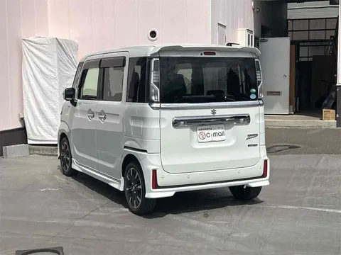 Suzuki Spacia Custom