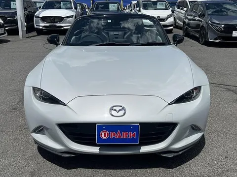 Mazda MX-5 (Roadster)