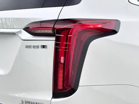 Cadillac XT6