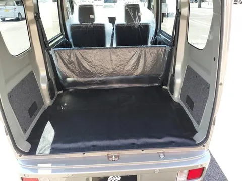 Nissan Clipper Van