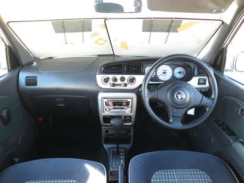 Daihatsu Mira Gino