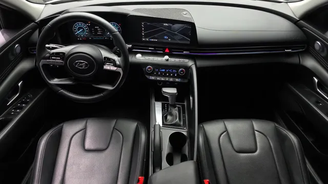 Hyundai Elantra (Avante)