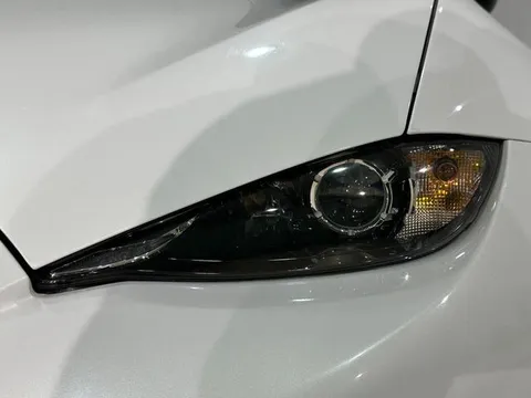 Mazda MX-5 (Roadster)