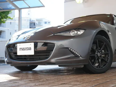 Mazda MX-5 (Roadster)
