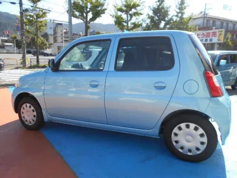 Daihatsu Esse