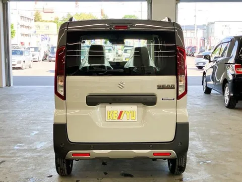 Suzuki Spacia Gear