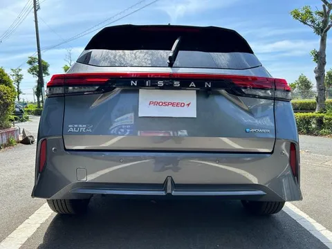 Nissan Note Aura