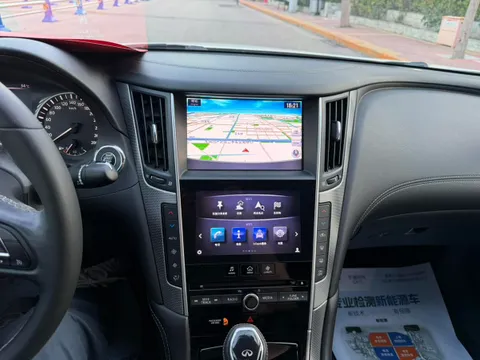 Infiniti Q50L