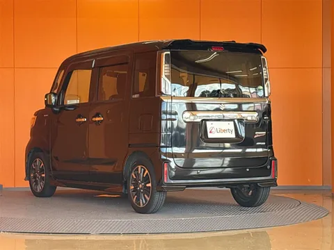 Suzuki Spacia Custom