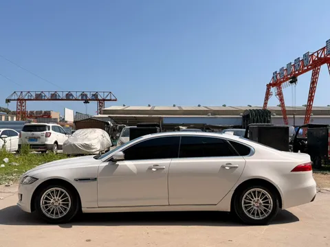 Jaguar XFL