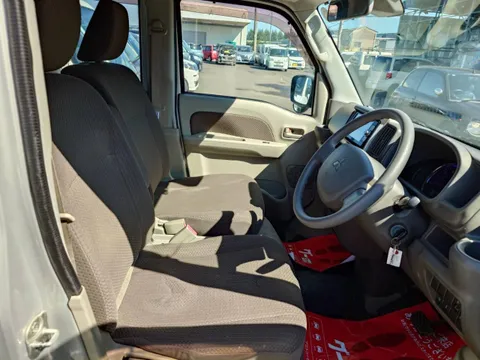 Mitsubishi Minicab Van