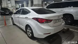 Hyundai Elantra (Avante)
