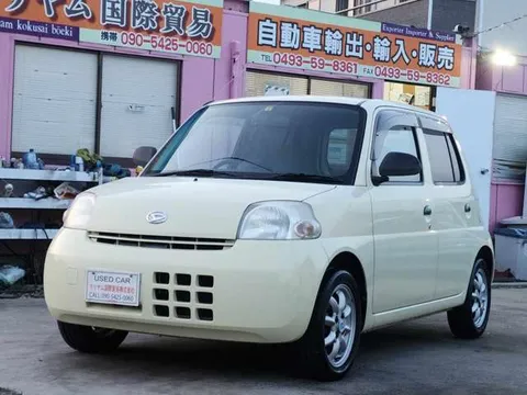 Daihatsu Esse