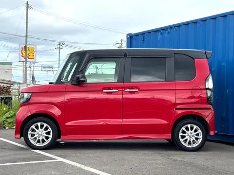 Honda N-BOX Custom
