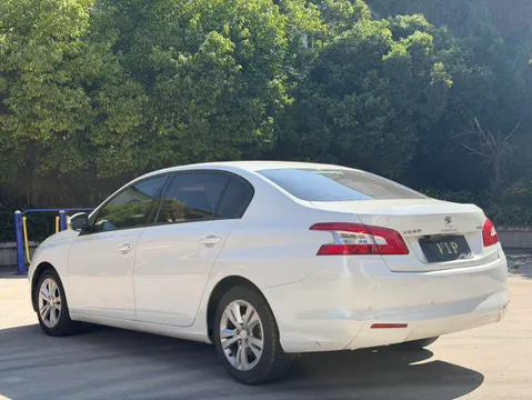 Peugeot 408