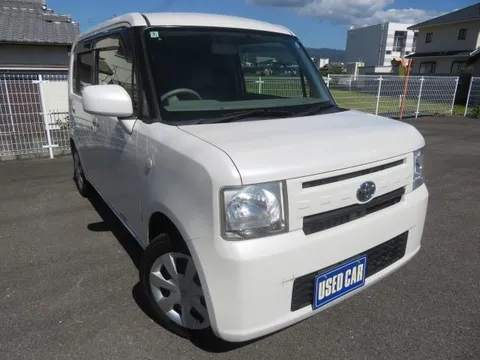 Toyota Pixis Space