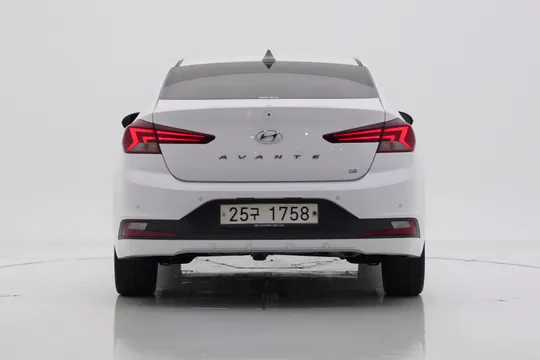 Hyundai Elantra (Avante)