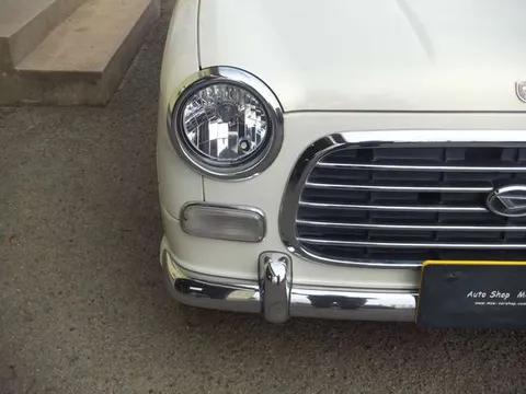 Daihatsu Mira Gino