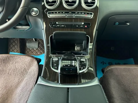 Mercedes-Benz Mercedes-Benz GLC