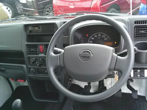 Nissan Clipper Truck