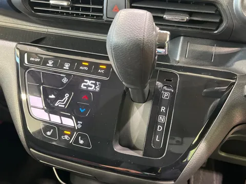 Mitsubishi eK X