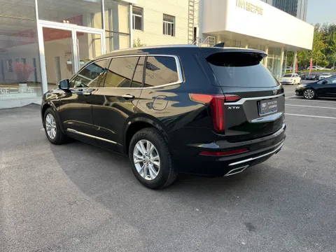 Cadillac XT6