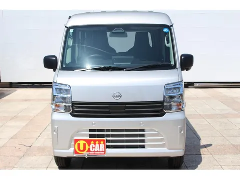 Nissan Clipper Van