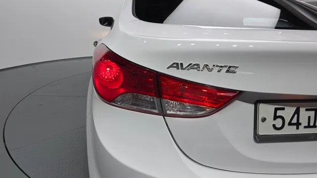 Hyundai Elantra (Avante)