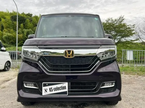Honda N-BOX Custom