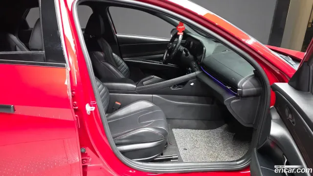 Hyundai Elantra (Avante)