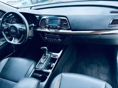Kia K4
