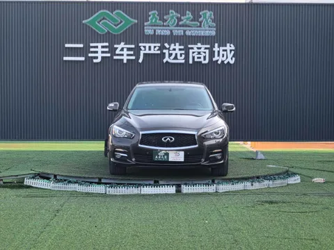 Infiniti Q50L