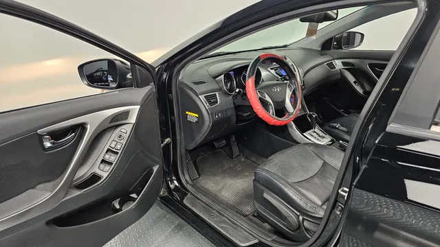 Hyundai Elantra (Avante)