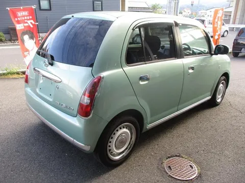 Daihatsu Mira Gino