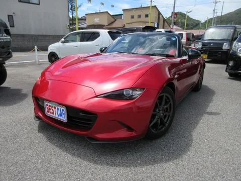 Mazda MX-5 (Roadster)