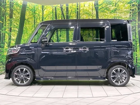 Suzuki Spacia Custom