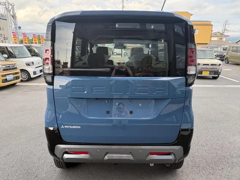 Mitsubishi Delica Mini