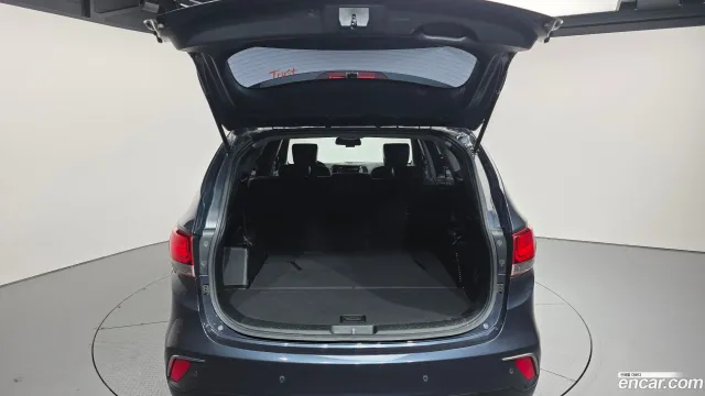 Hyundai Grand Santa Fe (Maxcruz)