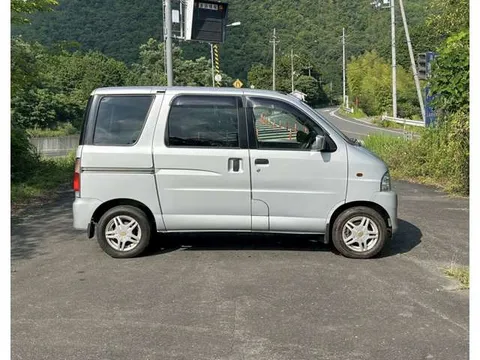 Daihatsu Atrai Wagon