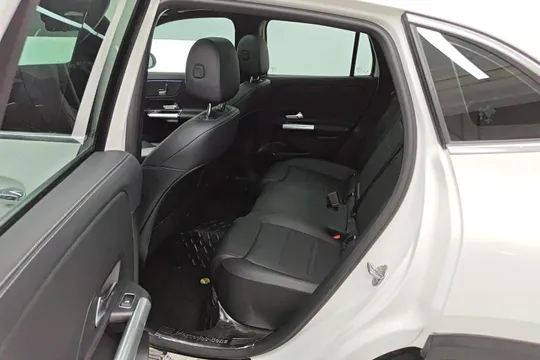 Mercedes-Benz Mercedes-Benz GLA