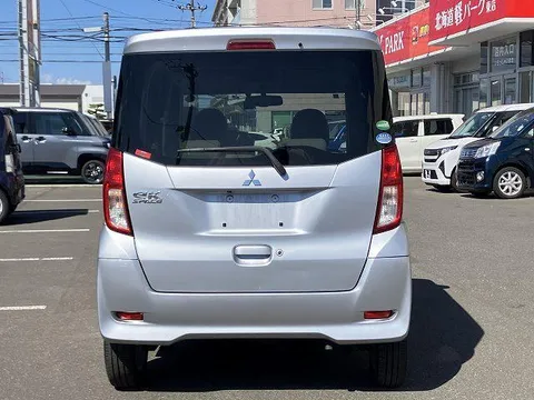 Mitsubishi eK Space