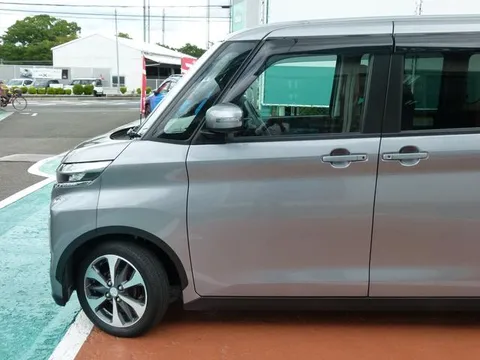 Mitsubishi eK X Space