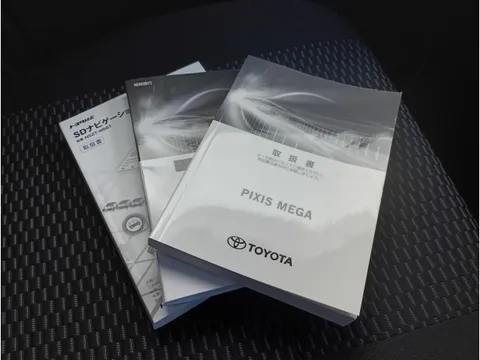 Toyota Pixis Mega