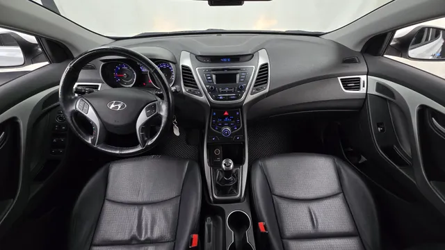 Hyundai Elantra (Avante)